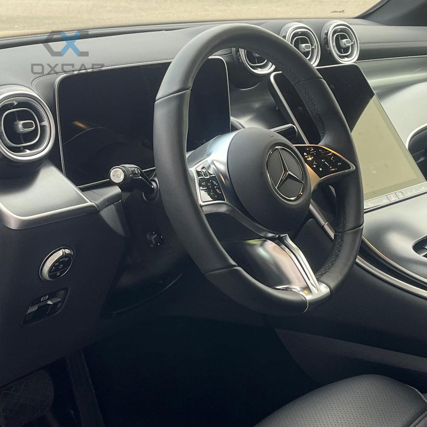 Mercedes glc300 inter volent2.webp à vendre à Cotonou - OXCAR