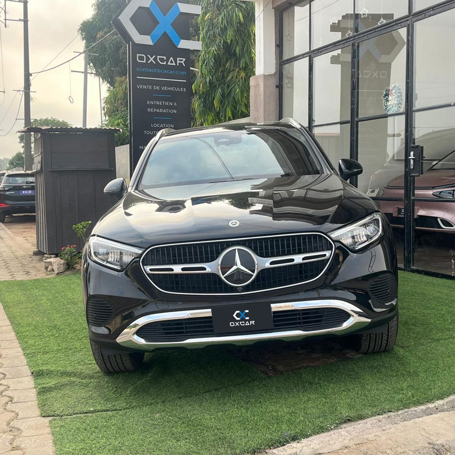 Mercedes glc300 vue avant.webp à vendre à Cotonou - OXCAR