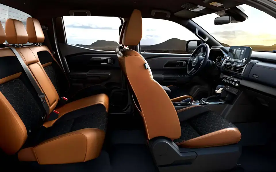 Mitsubishi l200 gl inside 1 à vendre à Cotonou - OXCAR
