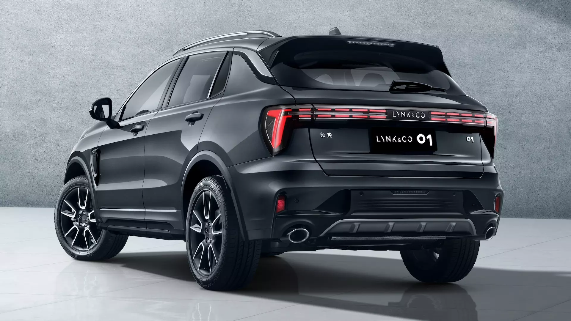 Lynk and co 01 facelift 2024 grijs zijkant achter à vendre à Cotonou - OXCAR