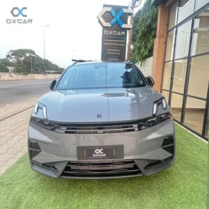 LYNK & CO 06