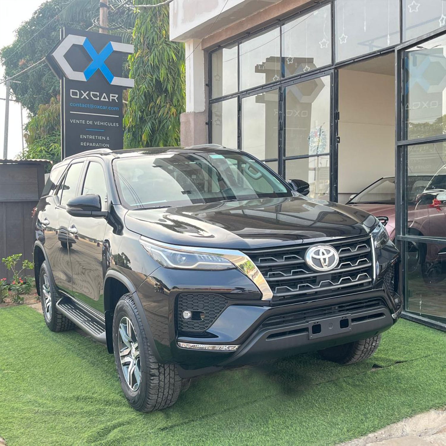 Toyota fortuner avant arrier.webp 1 à vendre à Cotonou - OXCAR