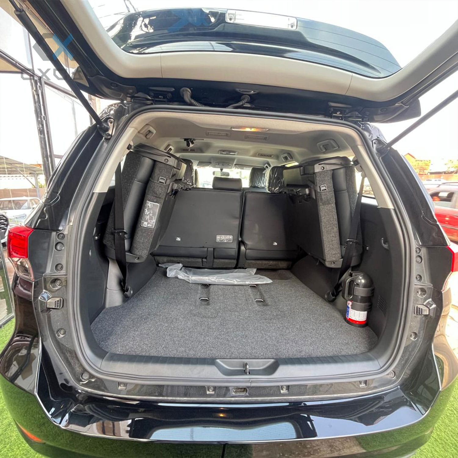 Toyota fortuner vue arrier2.webp à vendre à Cotonou - OXCAR
