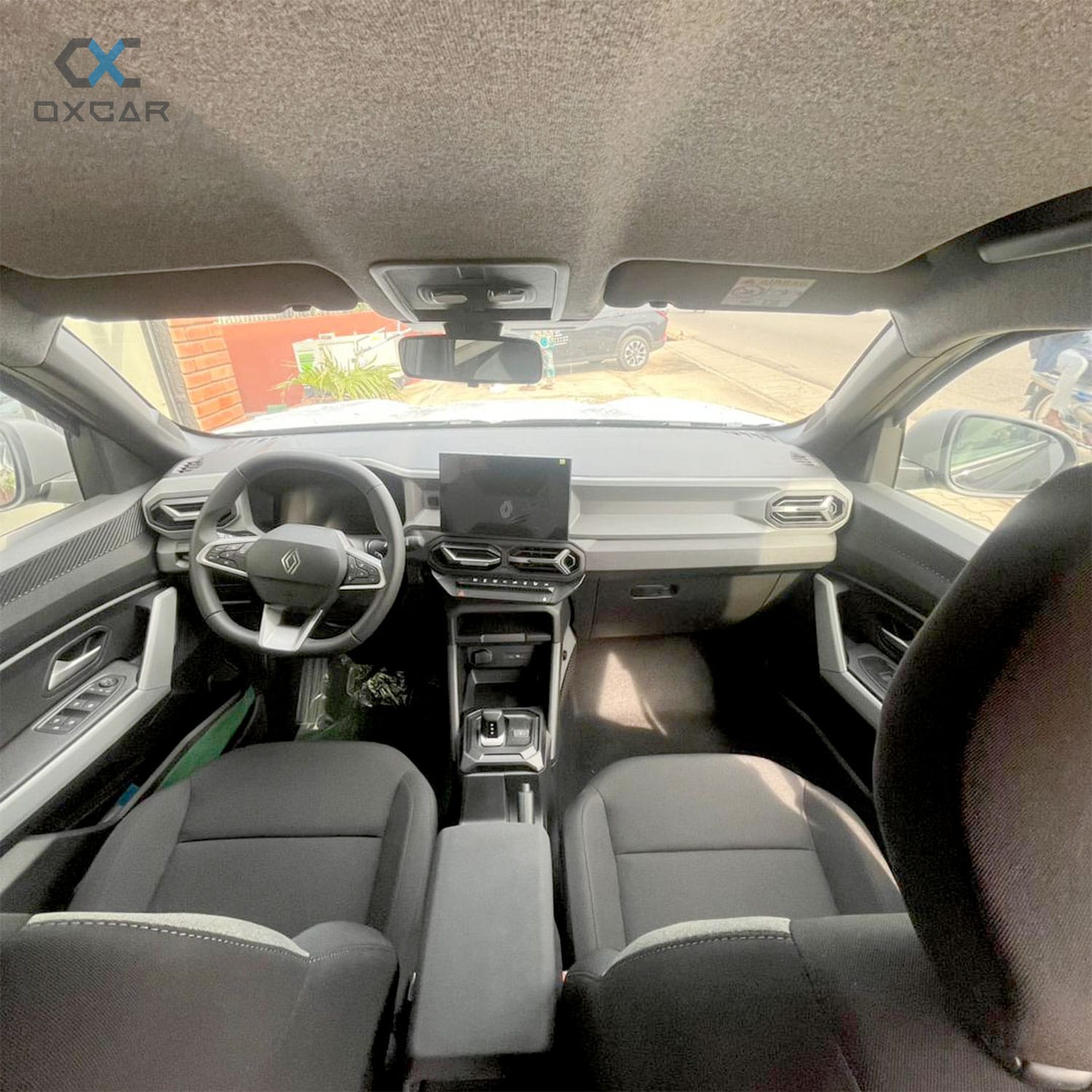 Renault duster habitacle.webp 1 à vendre à Cotonou - OXCAR